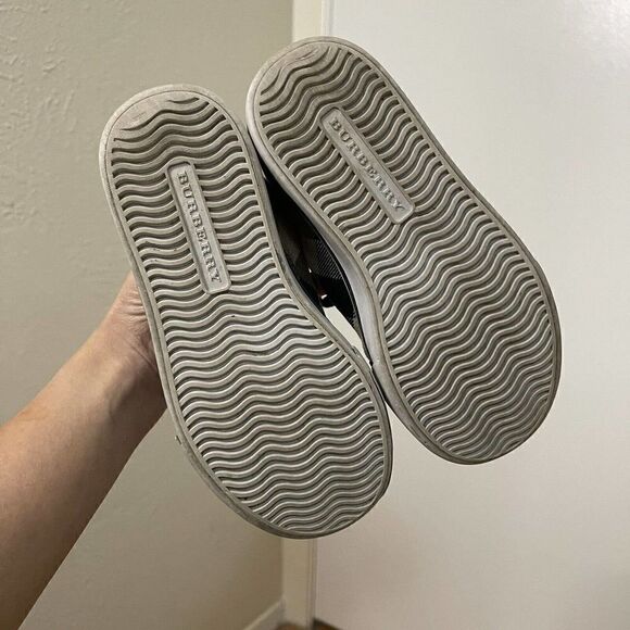 BURBERRY Kids canvas plaid brown lace up sneakers size US 11 EU 28 - Picture 2 of 9